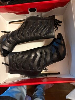 Guess Black Peep-Toe Chevron Stiletto Ankle Boots
